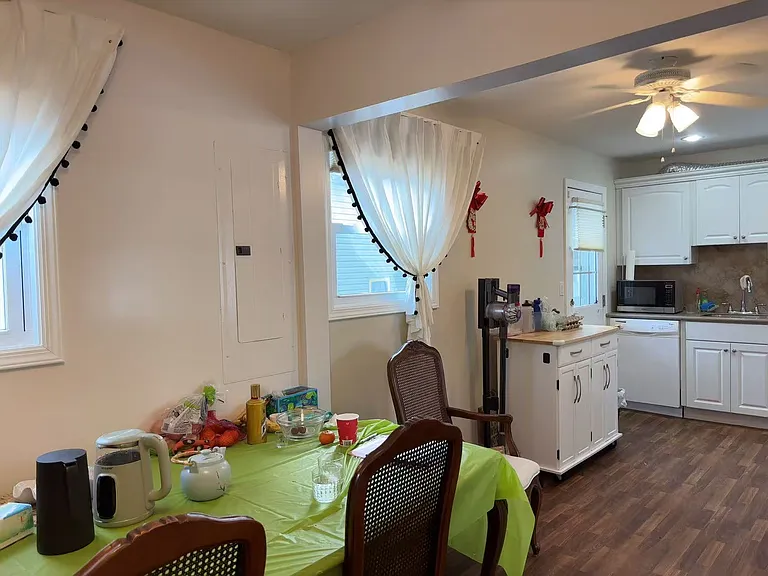 3700 Alcona St — Photo 11