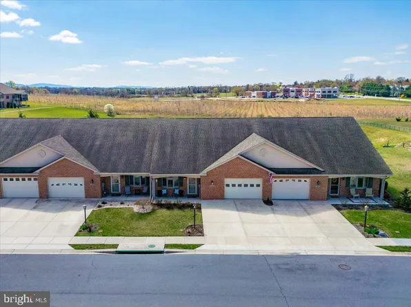 19443 Sapphire Dr, Hagerstown, MD 21742