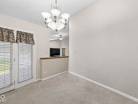 5th image of 388 Pomona Ct