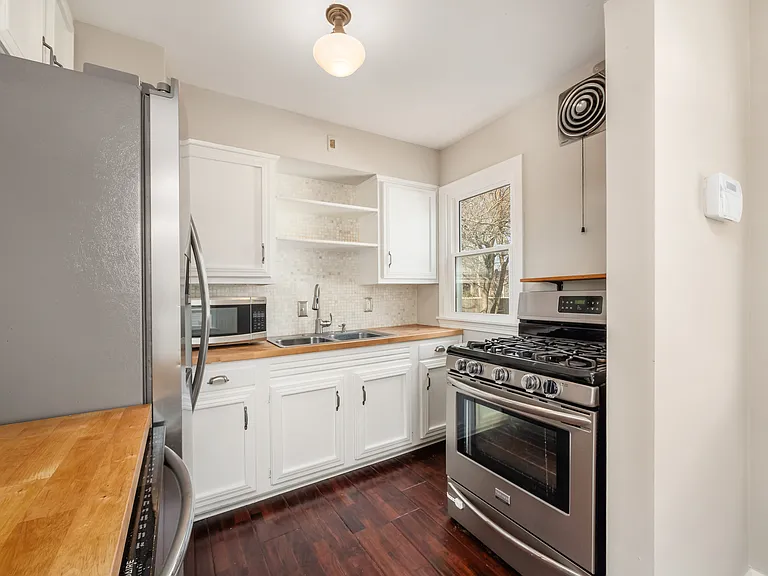 316 E Weisheimer Rd — Photo 5