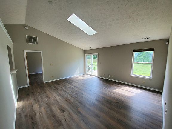 2nd image of 3104 Stratus Dr