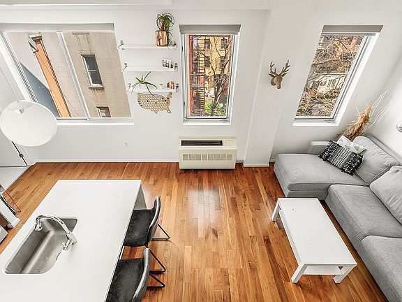 3rd image of 431 Warren St Unit 4D