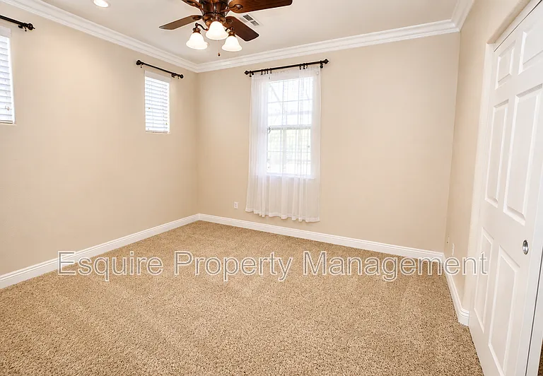2337 Chapel Dr #9 — Photo 18