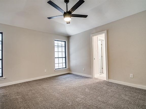 5th image of 4306 Aspen Dr
