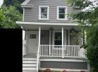 1095 Palmer Ave, Niskayuna, NY 12309