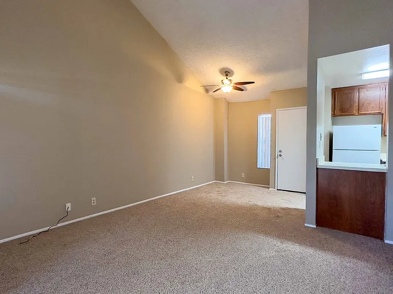3101 Juniper St — Photo 2