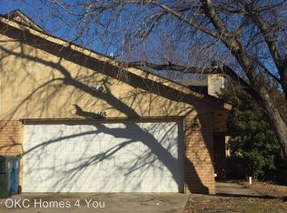 108 Park Pl, Midwest City, OK 73110