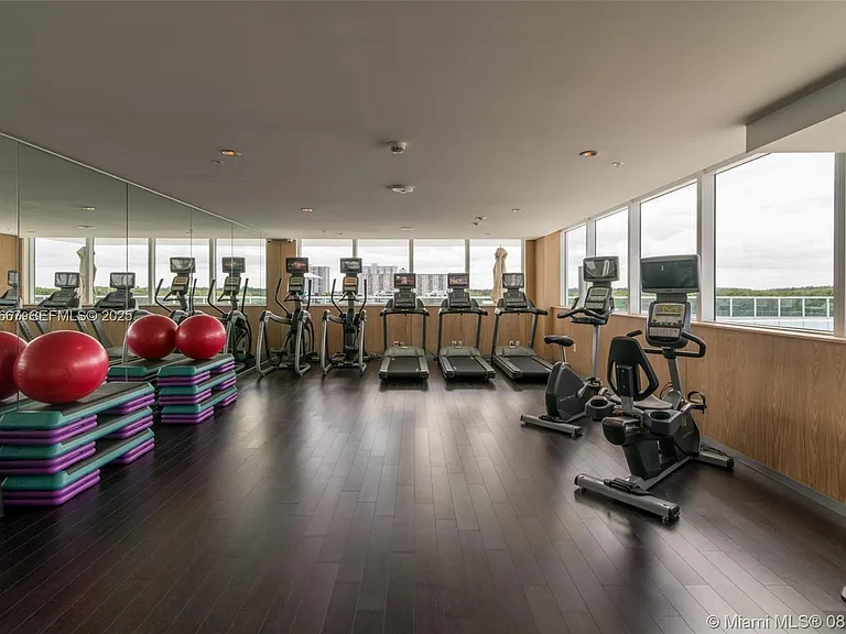 400 Sunny Isles Blvd #1019 — Photo 24