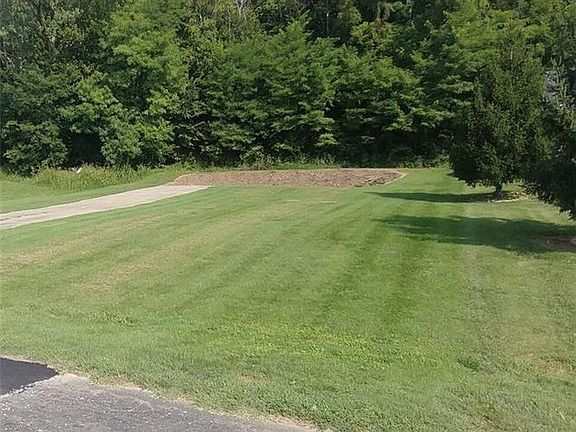 3rd image of 4809 Stoneview Dr