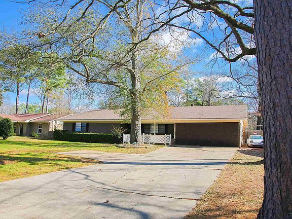 2nd image of 1800 Hyacinth Dr