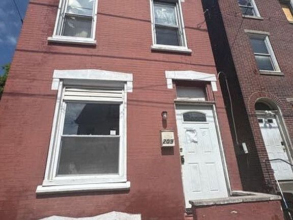 2nd image of 209 E Bringhurst St