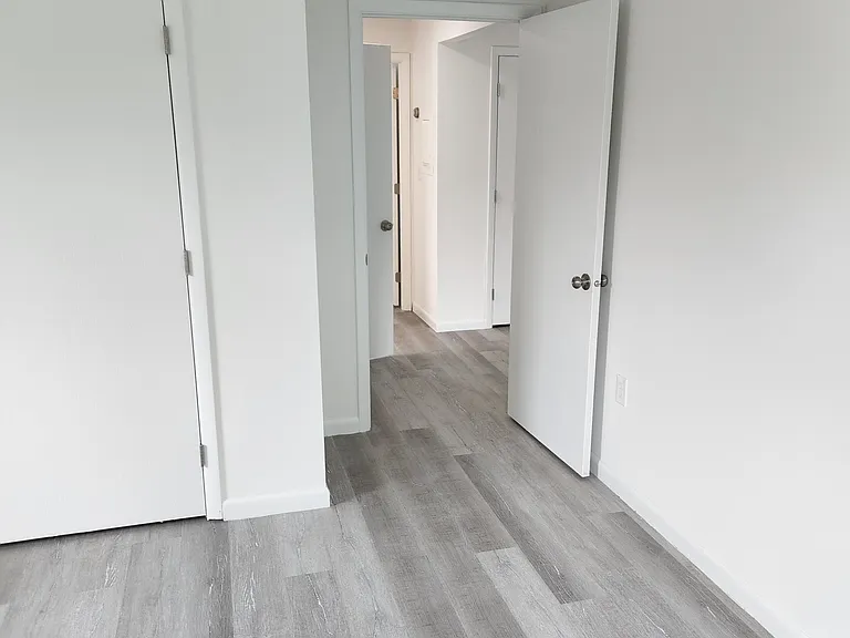 430 Grandview Ave #9 — Photo 15