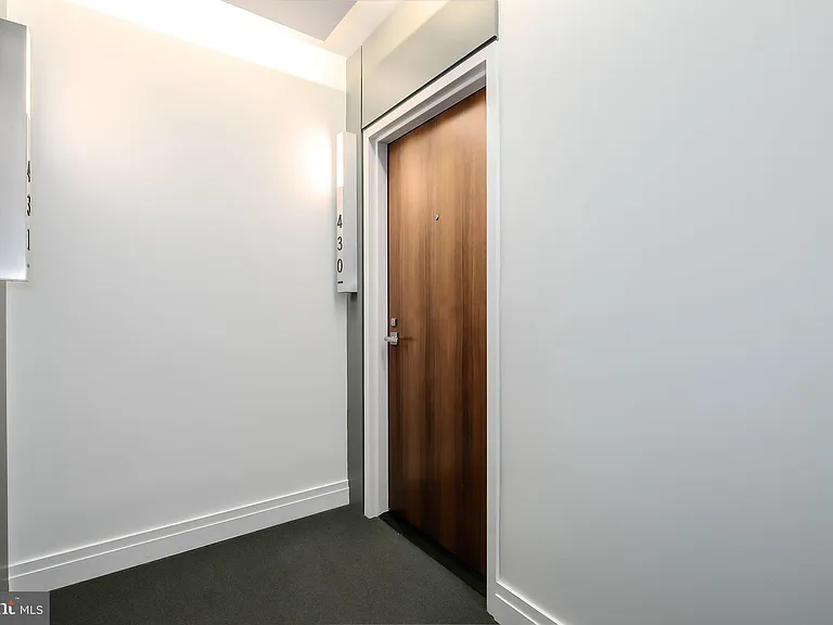 525 Water St SW #430 — Photo 2