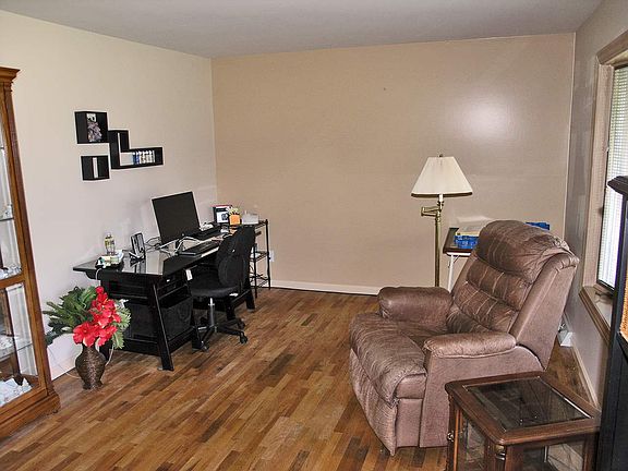 3rd image of 4469 Reid Rd