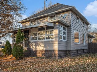 111 River Dr, Three Rivers, MI 49093