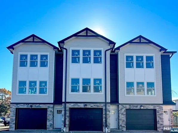 23 Frederick St, Garfield, NJ 07026