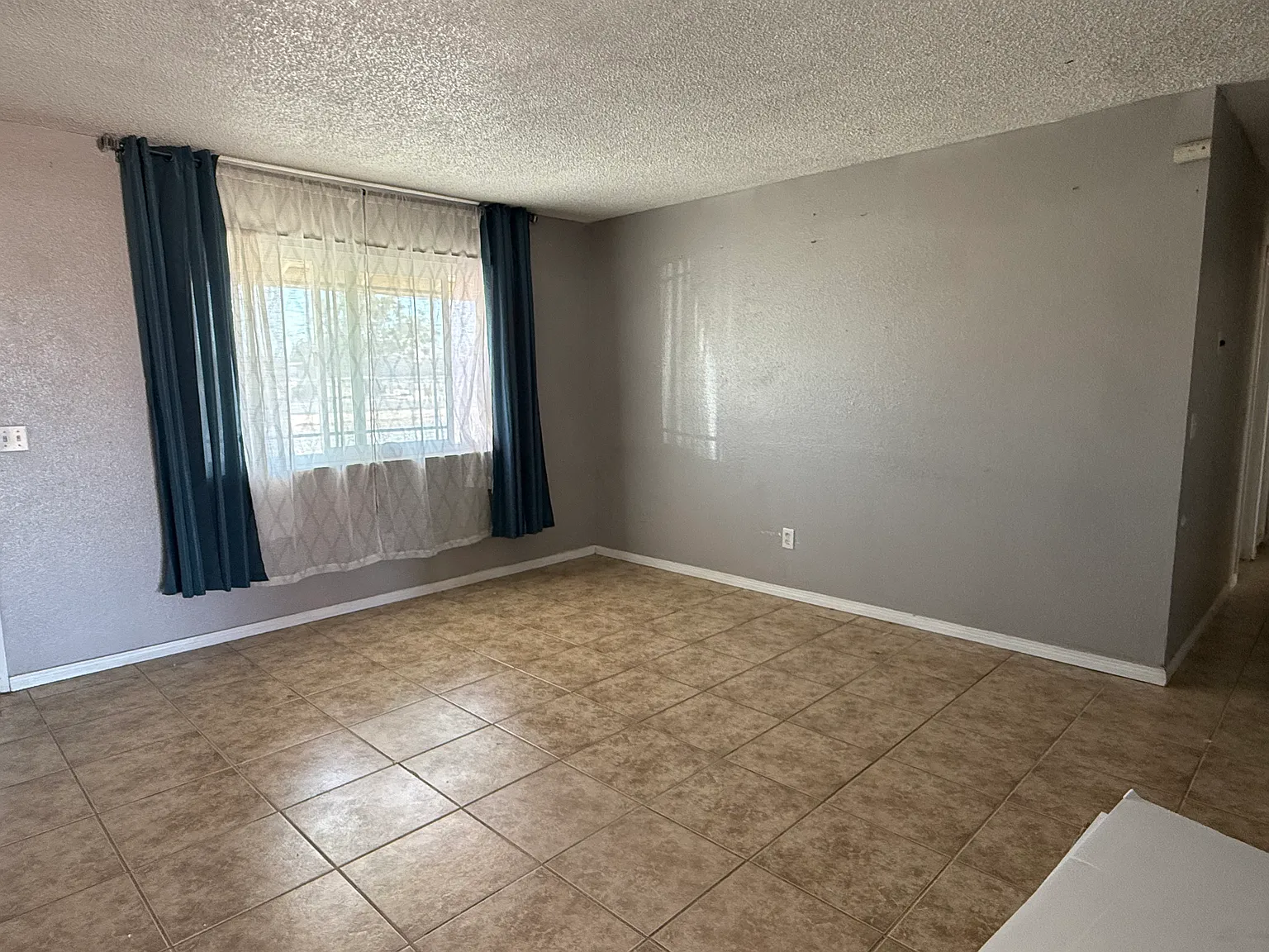 Verano St, Hesperia — Photo 2