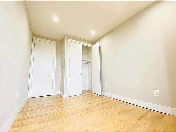 3rd image of 531 E 22nd St APT 3B