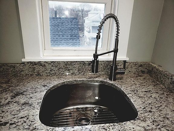 3rd image of 14 Wheatland St APT 3