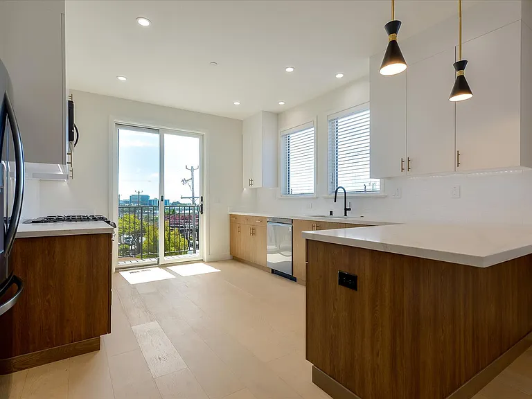 332 Pine Ave — Photo 6