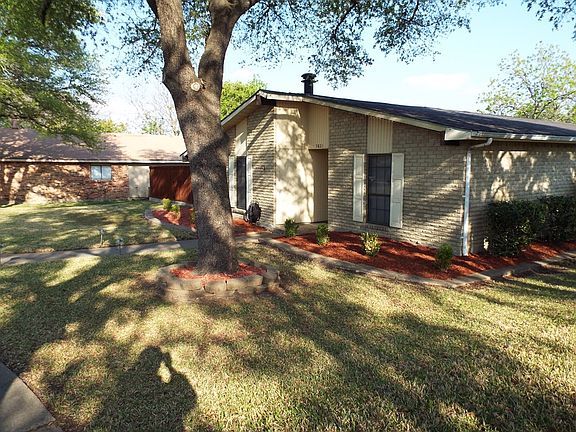 2nd image of 3821 Acorn Green Cir