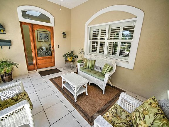 5th image of 14 Tanglewood Cir