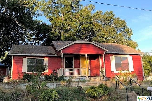 1st image of 422 N Avenue C