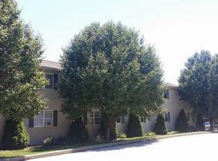 10 Lafayette St APT 1, Hanover, PA 17331