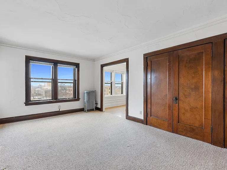 2324 W Wisconsin Ave — Photo 16