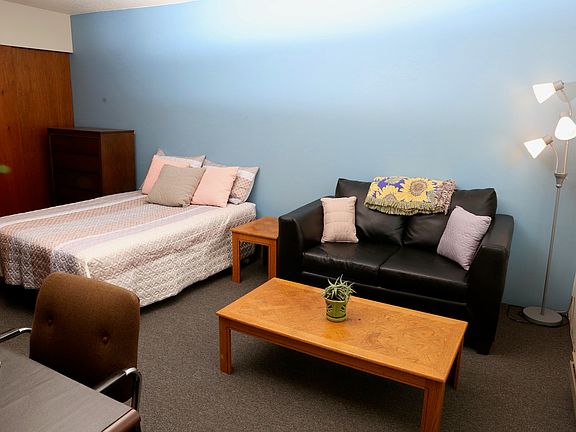 4th image of 503 E Clark St #17557533
