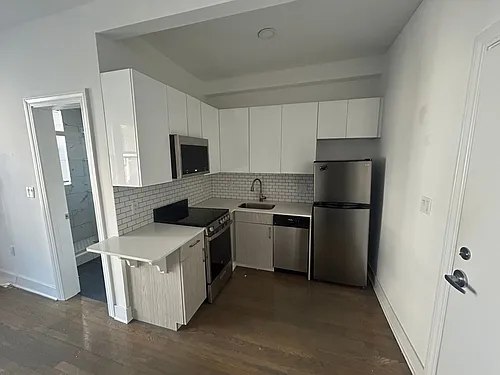 11 Queensberry St #11 Photo 1
