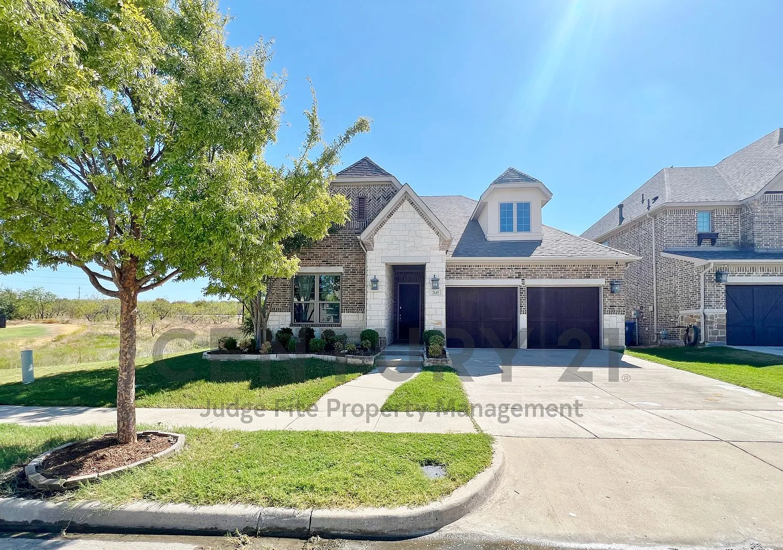 Well-Designed 3/2/3 Conveniently Located in The Colony For Rent! — Photo 1