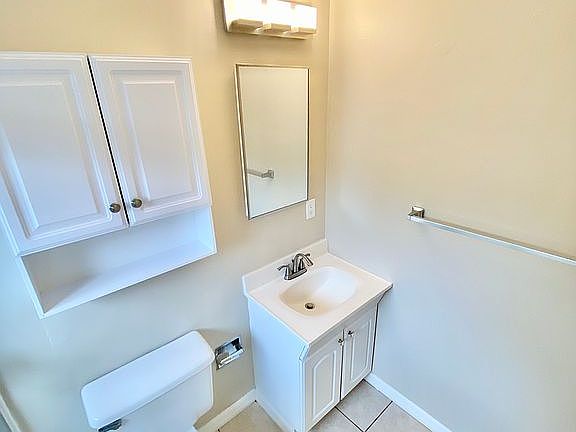 2nd image of 4275 McKellar Ln APT 2