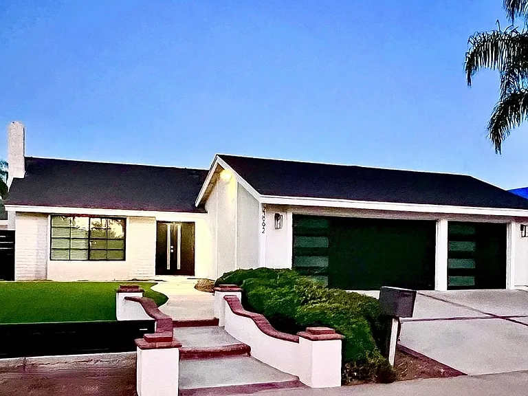 23992 Woodstone St — Photo 24