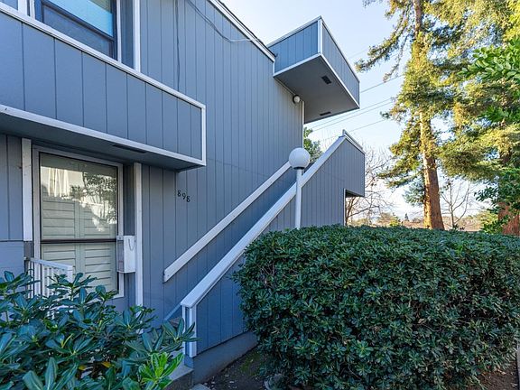 2nd image of 898 La Barbera Dr