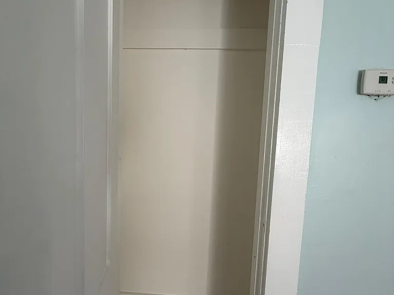 420 Hyde Park Ave — Photo 16