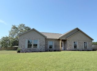 21 Sparrow, Newton, AL 36352