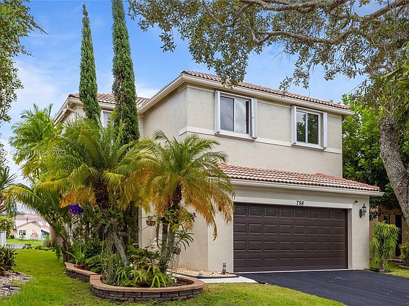 2nd image of 798 San Remo Dr