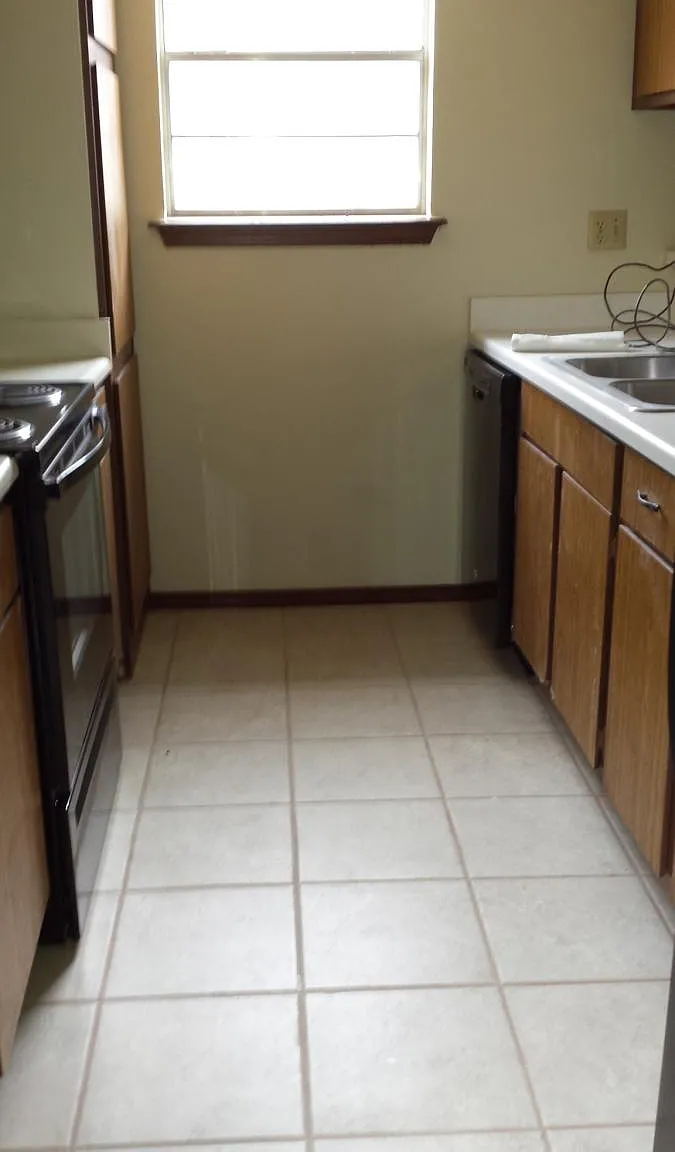 3 bed, 1119 sqft, $1,250 — Photo 4