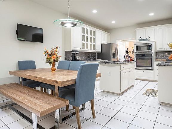 4th image of 213 Heatherwood Dr