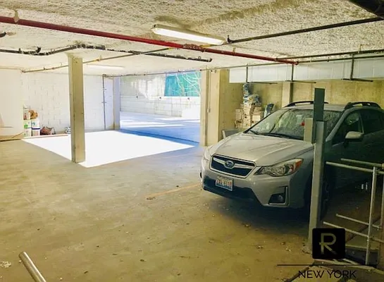 Rented by R New York | media 22