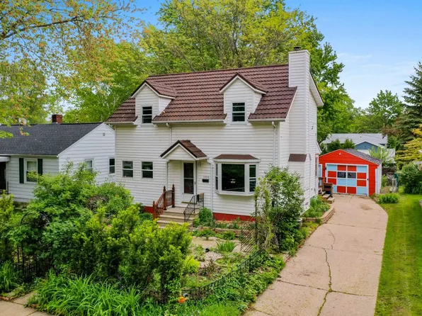 1034 Wilson Ave, Green Bay, WI 54303