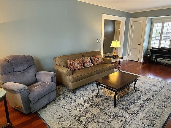 5th image of 1724 W 6th St