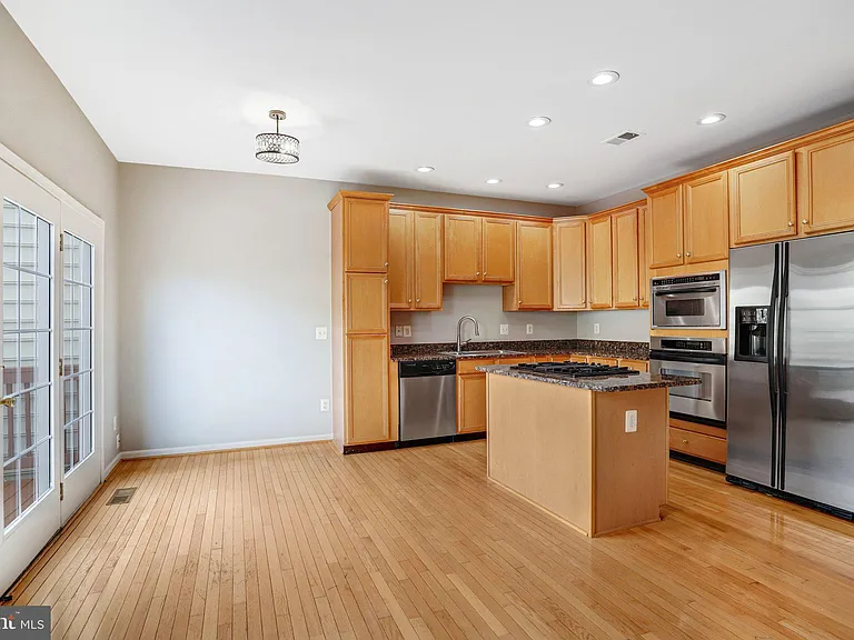 22616 Welborne Manor Sq — Photo 15