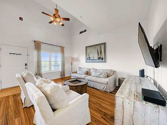 2nd image of 4507 Furling Ln Suite 303