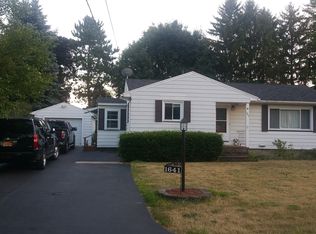 1641 Maiden Ln, Rochester, NY 14626