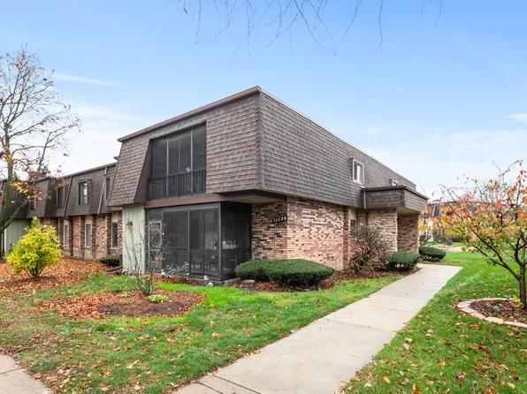 11136 Northwest Rd APT D, Palos Hills, IL 60465