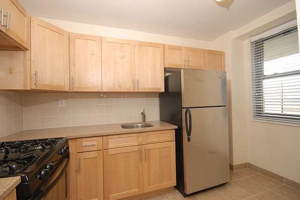 1st image of 10460 Queens Blvd #14V