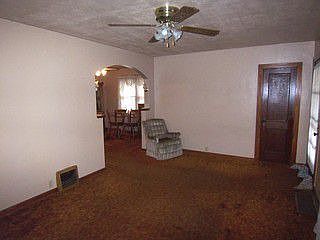 2nd image of 306 E Main St