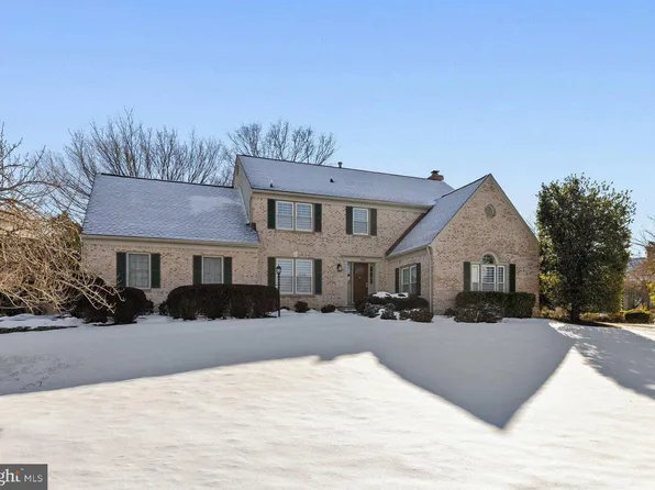 15199 Wetherburn Dr, Centreville, VA 20120